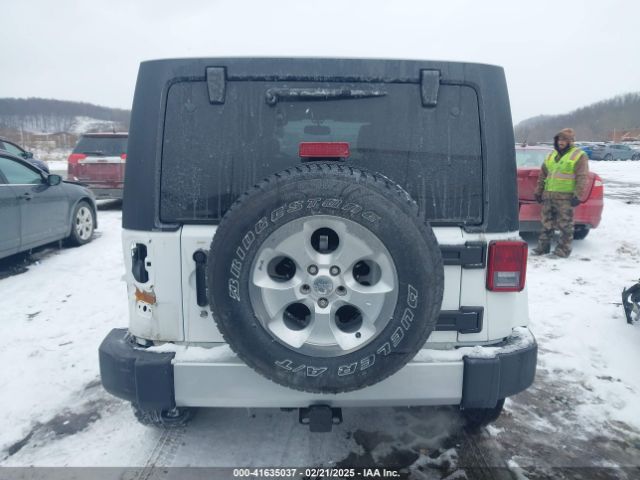 1C4BJWEG4EL118797 Jeep Wrangler Unlimited Sahara
