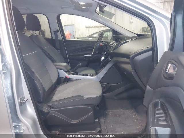 1FMCU9GX8FUB61637 Ford ESCAPE SE