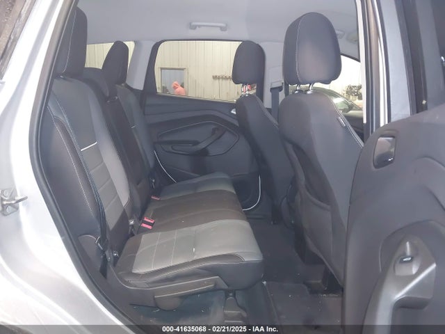 1FMCU9GX8FUB61637 Ford ESCAPE SE