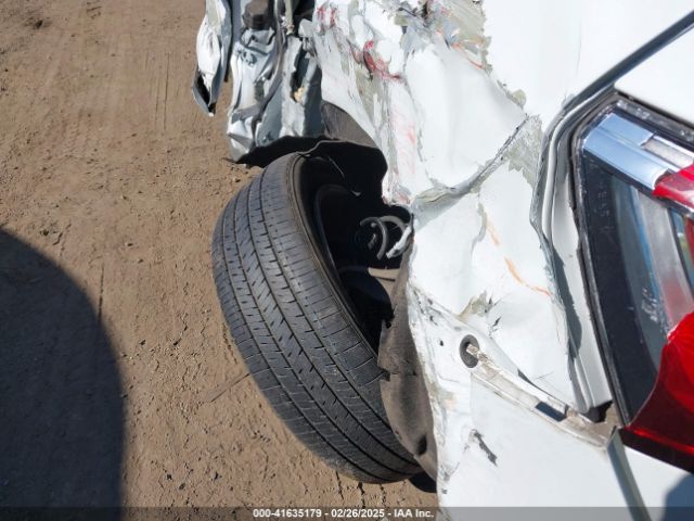 WA1LFAFP7FA010821 Audi Q5 2.0t Premium