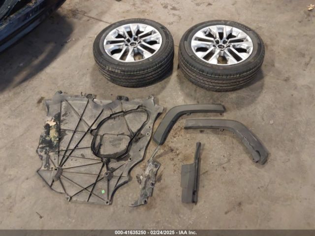 2T3A1RFV6PC392062 Toyota Rav4 Xle Premium