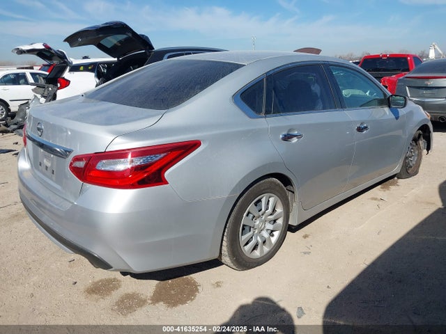 1N4AL3AP6HN330643 Nissan Altima 2.5 S