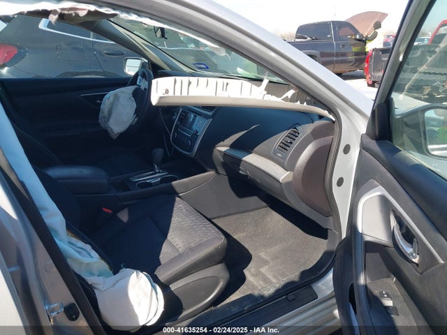 1N4AL3AP6HN330643 Nissan Altima 2.5 S