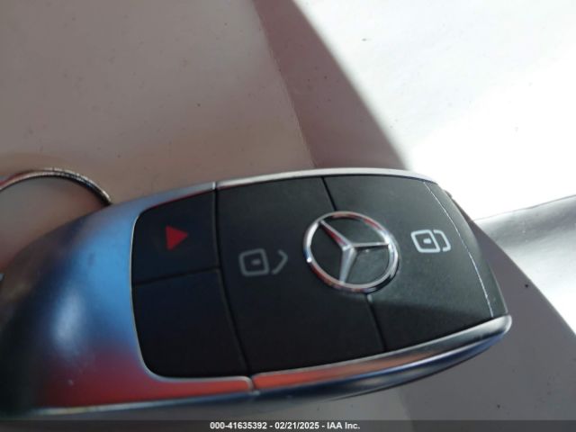 W1N4M4GB3NW183508 Mercedes-Benz GLB 250