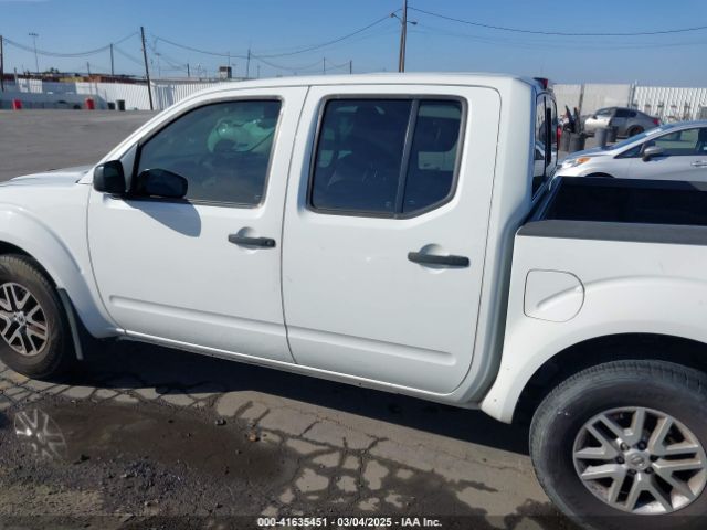 1N6AD0ER9JN705106 Nissan Frontier Sv