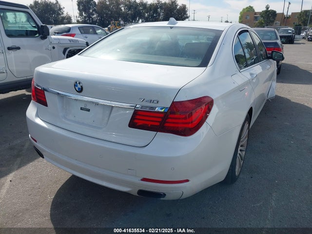 2013 BMW 740I WBAYA6C55DC994964 Photo 3