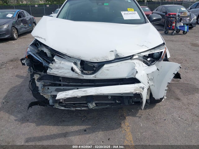 JTMZFREV1HJ703515 Toyota RAV4 LE