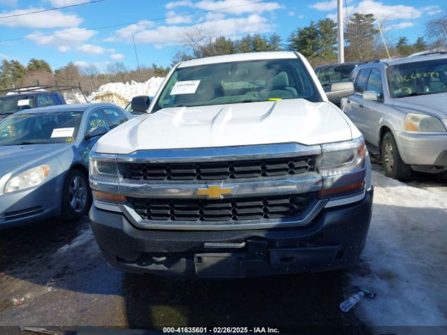 1GCVKNEH0JZ234678 Chevrolet Silverado 1500 Wt