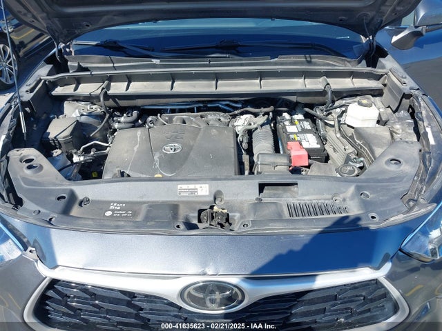 5TDGZRAH8MS515831 Toyota Highlander Xle