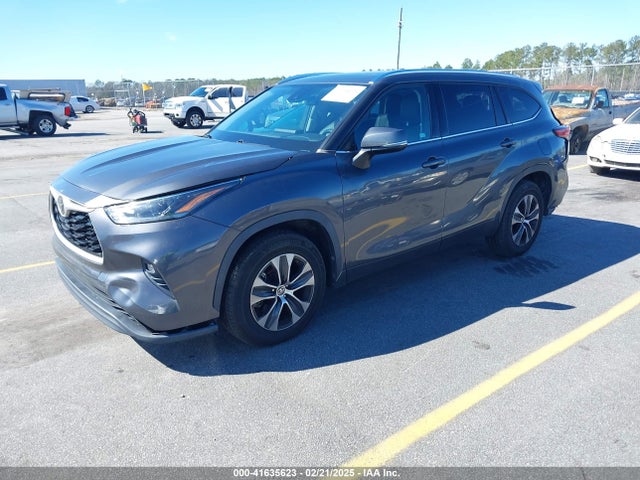 5TDGZRAH8MS515831 Toyota Highlander Xle