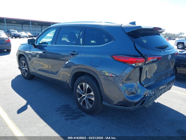 5TDGZRAH8MS515831 Toyota Highlander Xle