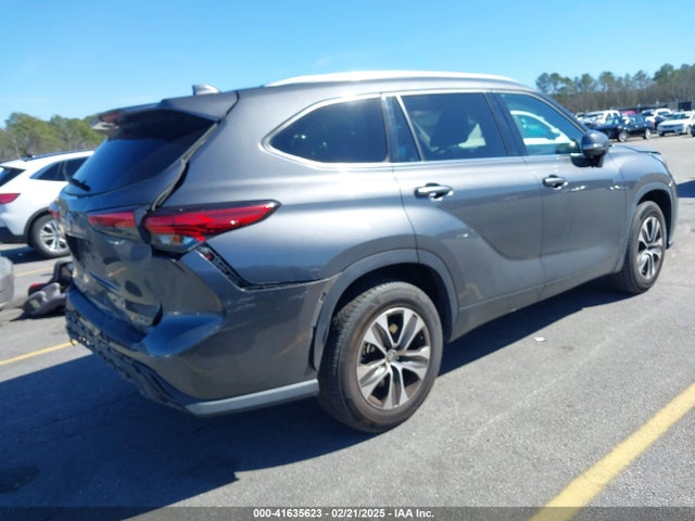 5TDGZRAH8MS515831 Toyota Highlander Xle