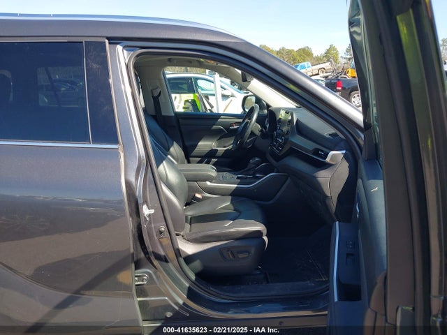 5TDGZRAH8MS515831 Toyota Highlander Xle