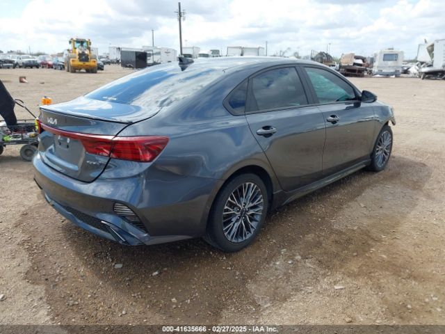 3KPF54AD3PE634165 KIA Forte Gt-line