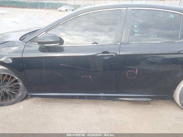 4T1B11HK4JU130015 Toyota CAMRY SE