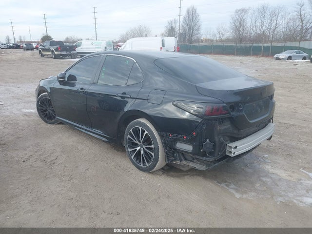 4T1B11HK4JU130015 Toyota CAMRY SE