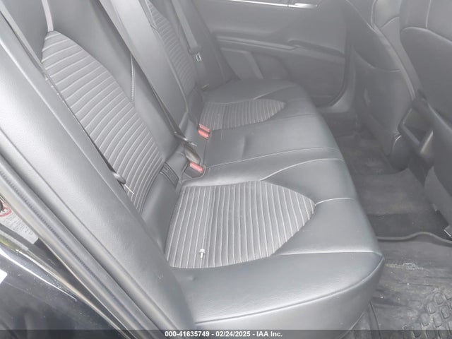 4T1B11HK4JU130015 Toyota CAMRY SE