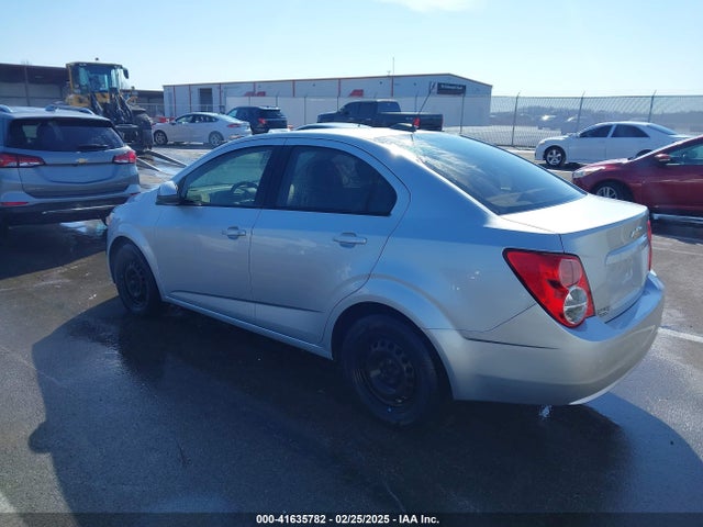 1G1JB5SH2F4184995 Chevrolet Sonic Ls Manual