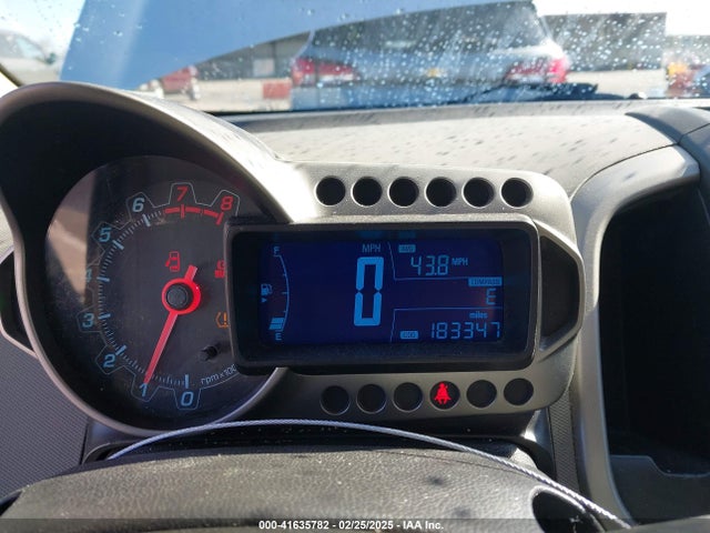1G1JB5SH2F4184995 Chevrolet Sonic Ls Manual