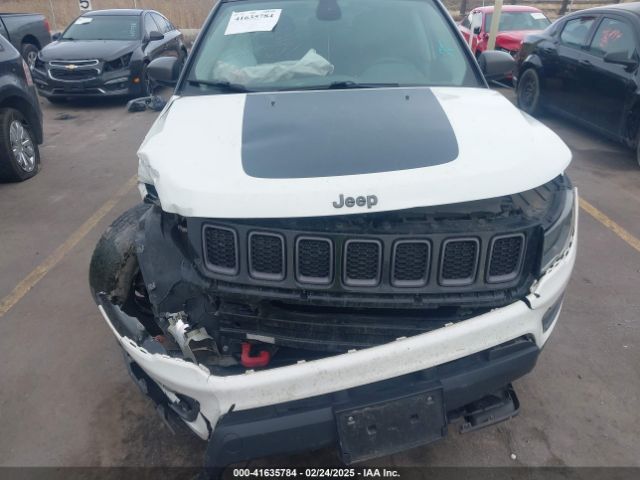 3C4NJDDB9JT174899 Jeep Compass Trailhawk 4x4