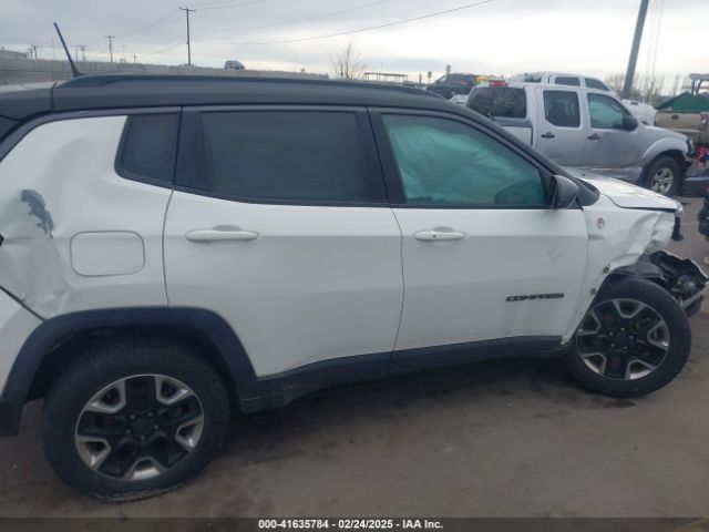 3C4NJDDB9JT174899 Jeep Compass Trailhawk 4x4