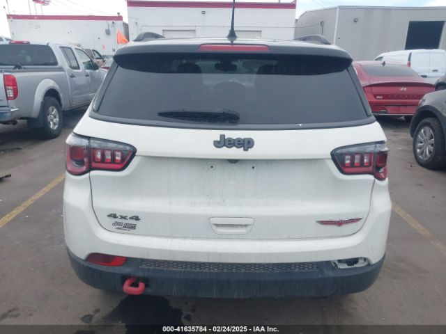 3C4NJDDB9JT174899 Jeep Compass Trailhawk 4x4