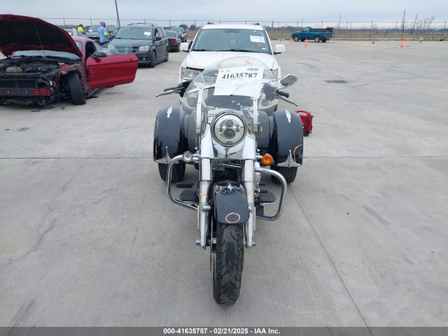 2015 HARLEY-DAVIDSON FLRT 1HD1MCM12FB861706 Photo 4