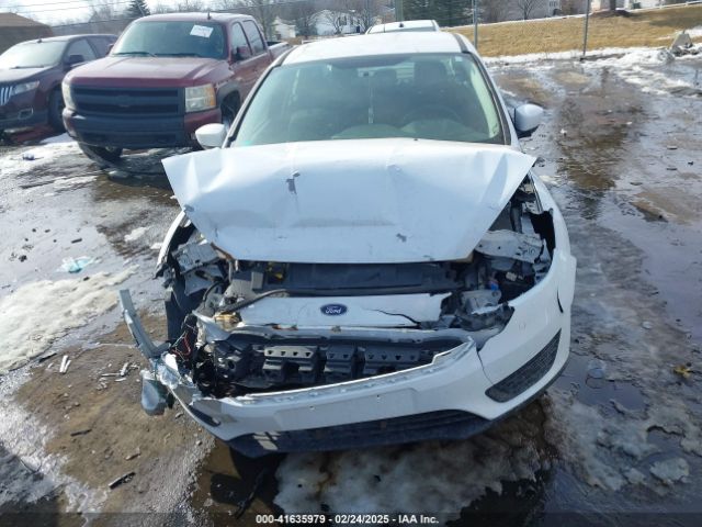 1FADP3FE0JL282325 Ford FOCUS SE