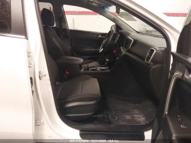 KNDPMCAC6M7905952 KIA Sportage Lx