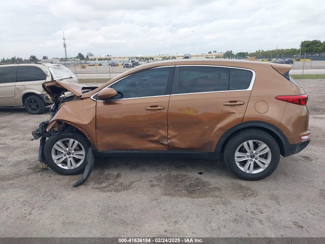 KNDPM3AC9J7481047 KIA Sportage Lx