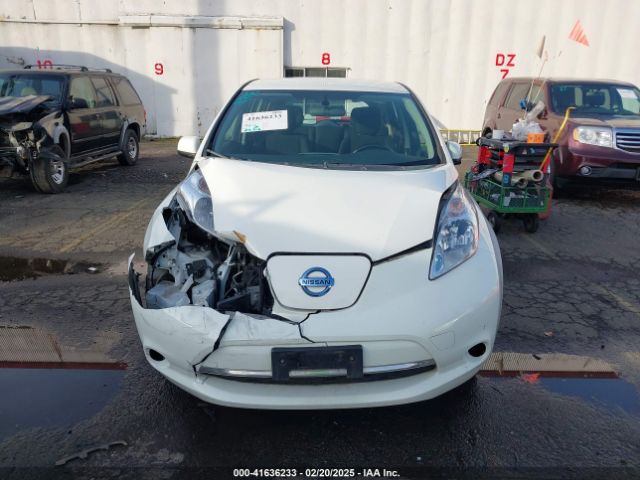 1N4AZ0CPXFC302167 Nissan LEAF S