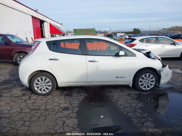 1N4AZ0CPXFC302167 Nissan LEAF S