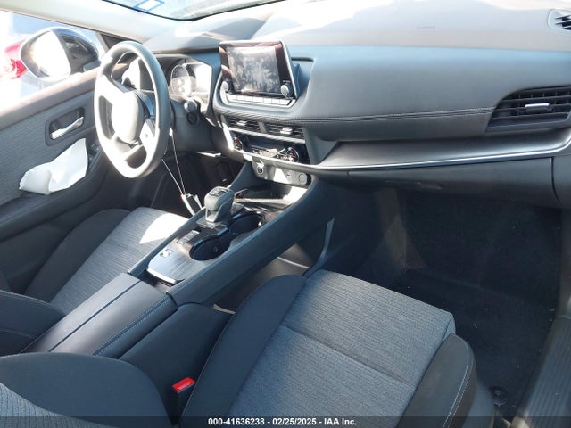 JN8BT3BA4PW422193 Nissan Rogue Sv Fwd