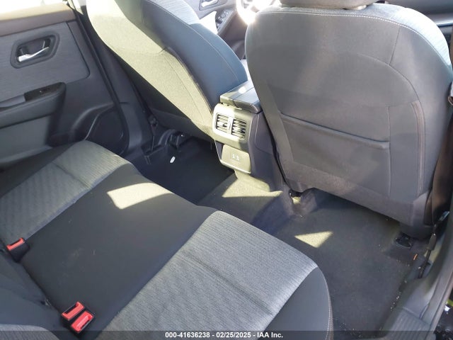 JN8BT3BA4PW422193 Nissan Rogue Sv Fwd