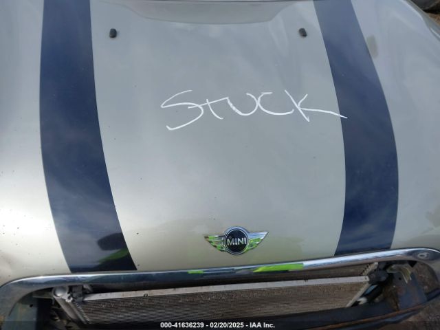 2009 MINI COOPER CLUBMAN WMWML335X9TX36020 Photo 9