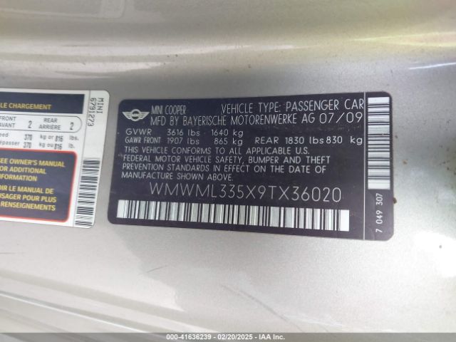2009 MINI COOPER CLUBMAN WMWML335X9TX36020 Photo 8