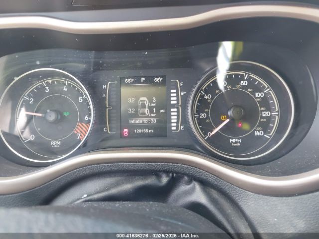 1C4PJMCB9EW308241 Jeep Cherokee Latitude