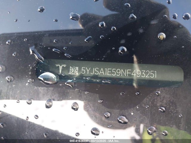 5YJSA1E59NF493251 Tesla 2022