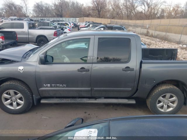1N6BA0EC3EN514358 Nissan TITAN SV