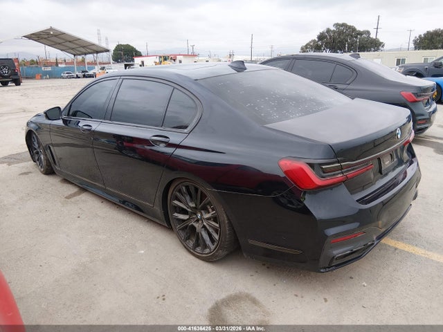 2022 BMW 740 WBA7T2C06NCJ31319 Photo 2