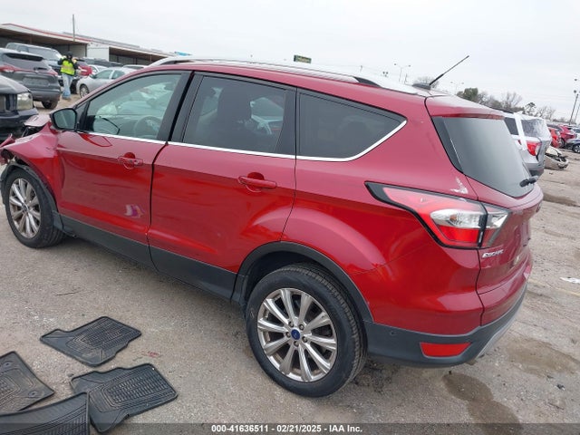 1FMCU9JD5HUC13663 Ford Escape Titanium