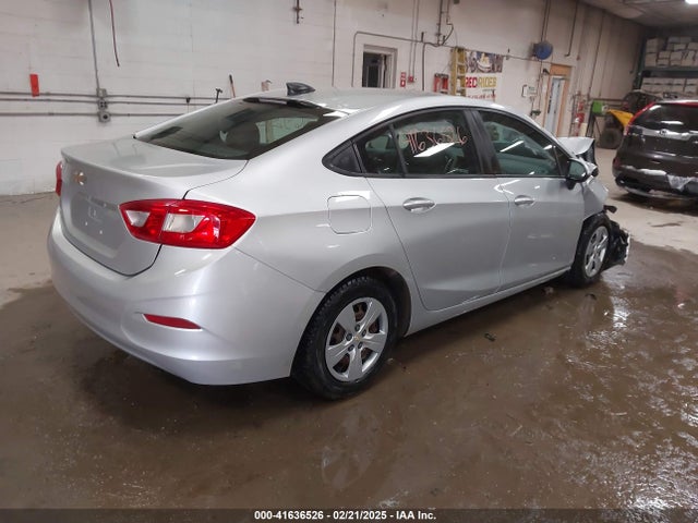 1G1BC5SM5H7104010 Chevrolet Cruze Ls Auto