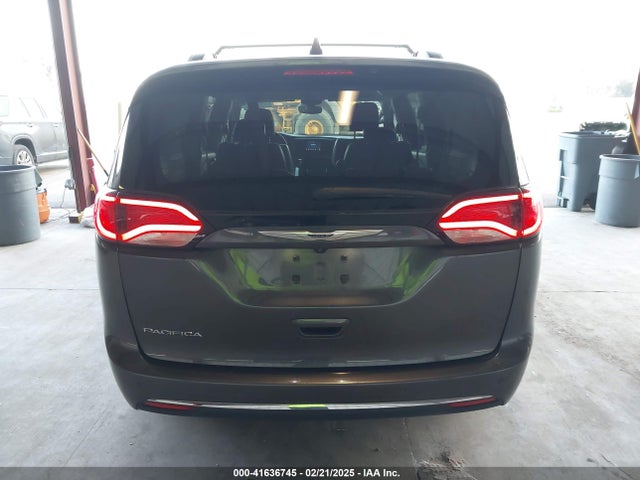 Chrysler Pacifica Touring L 2019 2C4RC1BG7KR657272 Image 17
