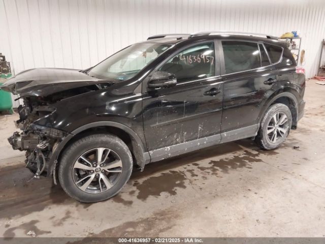 2T3RFREV3JW817989 Toyota Rav4 Adventure/xle