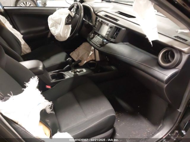 2T3RFREV3JW817989 Toyota Rav4 Adventure/xle