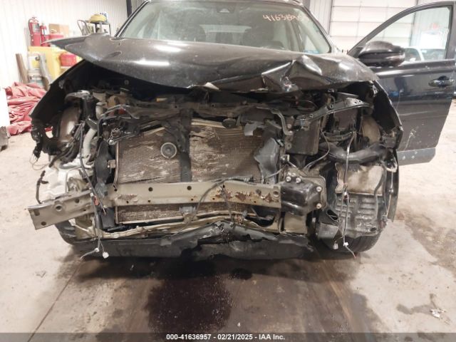 2T3RFREV3JW817989 Toyota Rav4 Adventure/xle