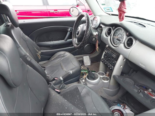 2004 MINI COOPER WMWRC334X4TC50476 Photo 4