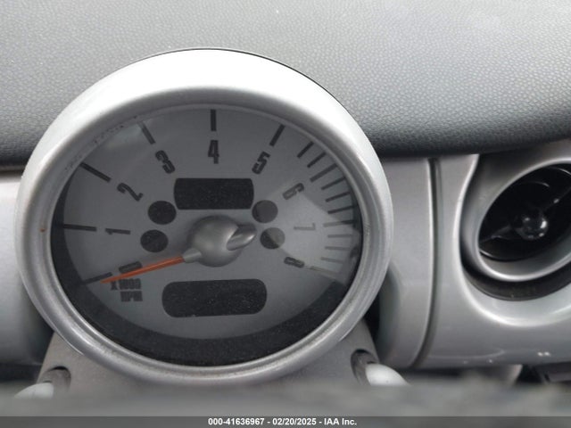 2004 MINI COOPER WMWRC334X4TC50476 Photo 6