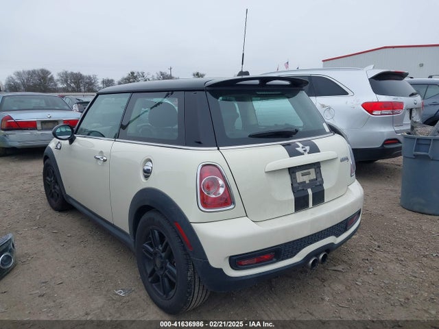 2013 MINI HARDTOP WMWSV3C53DT393190 Photo 2