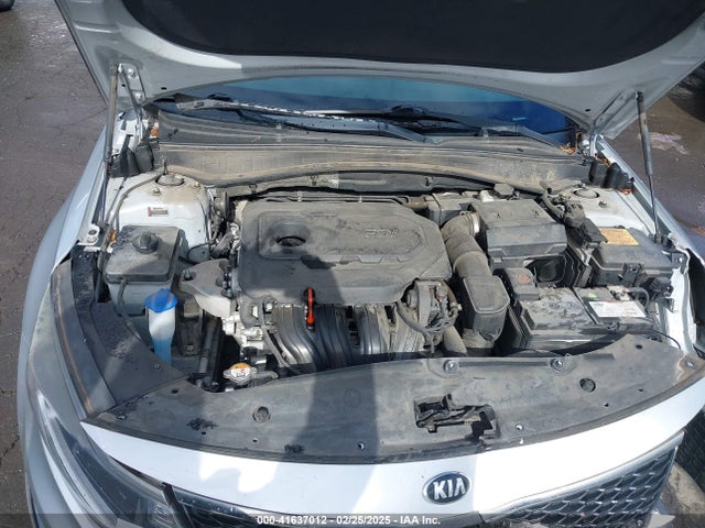 KIA Optima Lx 2018 5XXGT4L38JG192562 Image 10